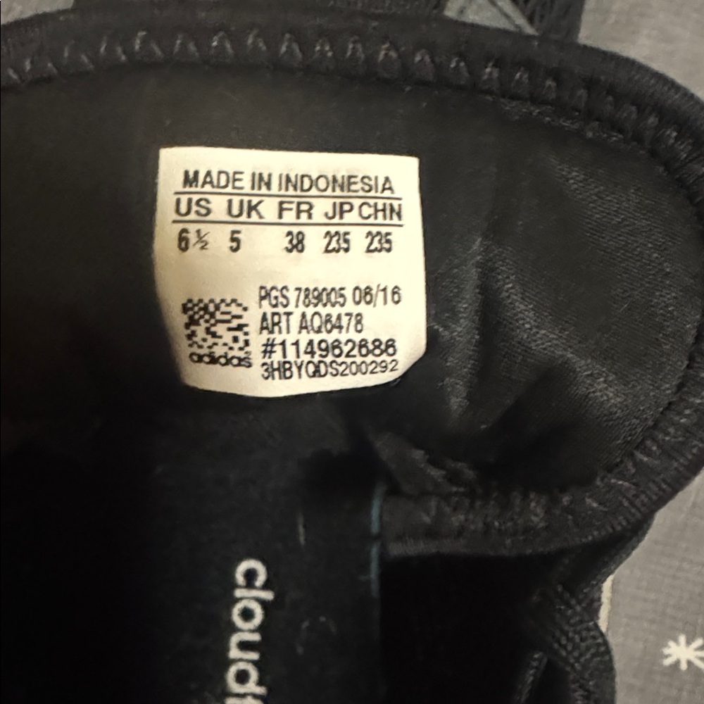 Worn once ADIDAS Durama Cloudfoam Unisex athleisure shoes. Size Women’s 6.5 - Picture 16 of 16